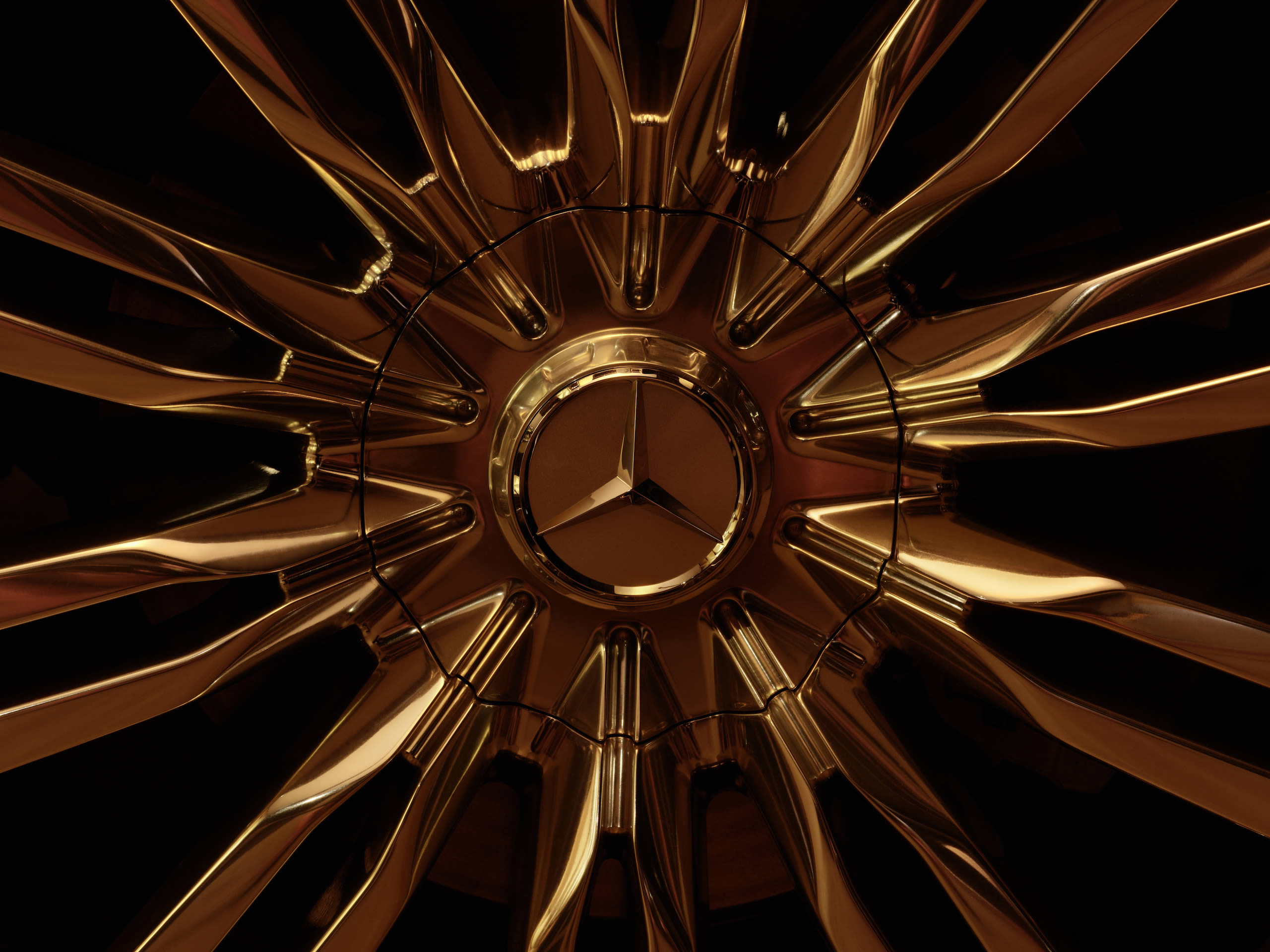 Best Global Brands 2021: Mercedes-Benz opäť najhodnotnejšia luxusná automobilová značka na svete