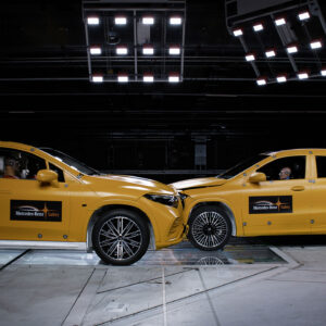Nárazové skúšky v reálnom živote: elektrické vozidlá Mercedes-Benz sú rovnako bezpečné ako všetky modely s trojcípou hviezdou