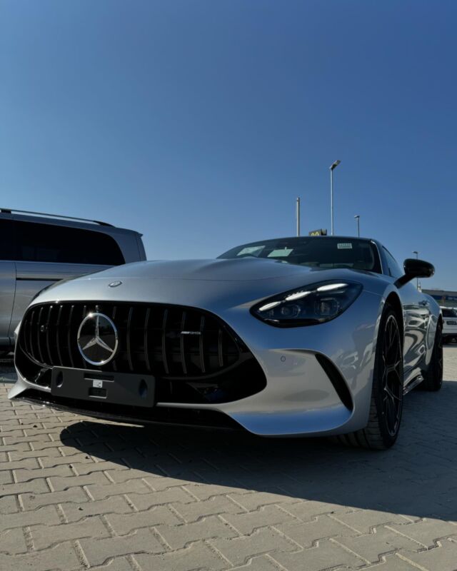 ⭐️V striebornej sa nám Nový Mercedes-AMG GT 63 páči ešte viac! 🚗💨

Objednajte si aj to svoje v našom showroome! 

#mbpanonska #mercedesamg #amggt #soamg