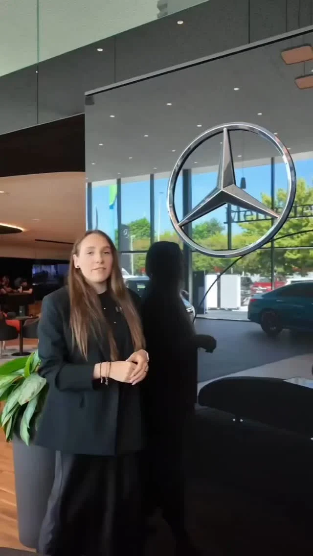 💬Napíšte nám do komentárov, či ste o tom vedeli...
.
.
.
.
.
.
.
.
.
.
.
.
.
Prečo má mercedes hviezda práve tri cípy?
.

#mercedes #amg #mbp #edunex #mbpanonska #benz #zaujimavosti #czsk #mercedesstar #cars #carnews