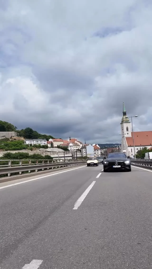 Viete si predstaviť jazdiť s takýmto autom?
.
.
.
.
.
.
.
.
.
.
.
#bratislava #mbpanonska #mercedesbenz #mercedes #benz #amg #mbp #mercedesamg #edunex #mercedesgt #gtamg